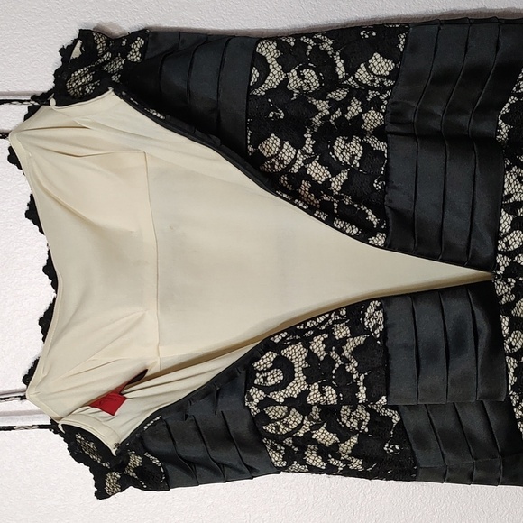 JS Collections Vintage Floral Black and Nude Lace Dress Size 12 - Picture 4 of 8